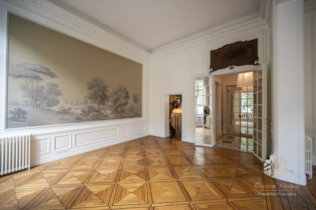 Séjour - Appartement Luxueux avec Parquet Versailles à Paris