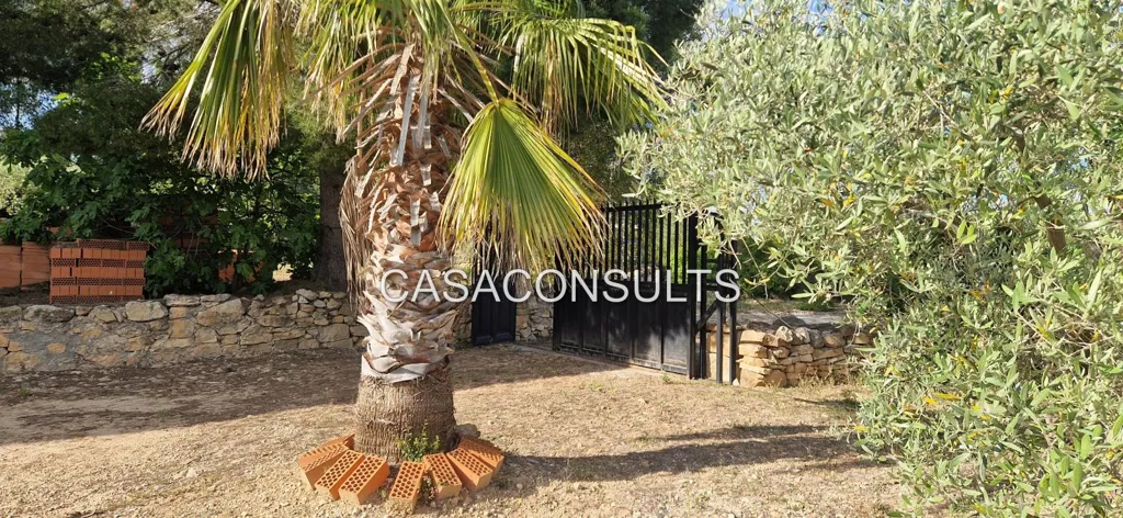 Aed - Semi-Renovated Chalet with Balcony in Vilafamés