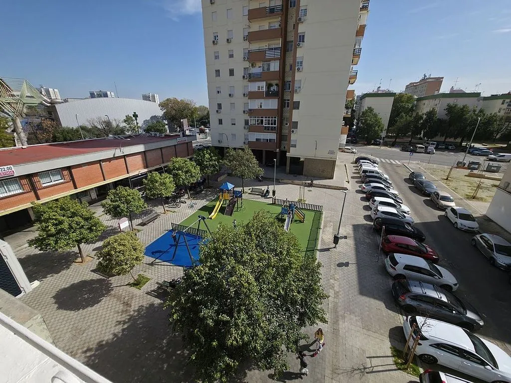 Aed - Furnished Flat with Garden in Las Huertas