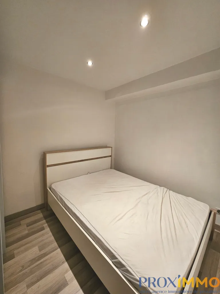 Camere da letto - Meubled Flat with Balcony in Rue du Colombier