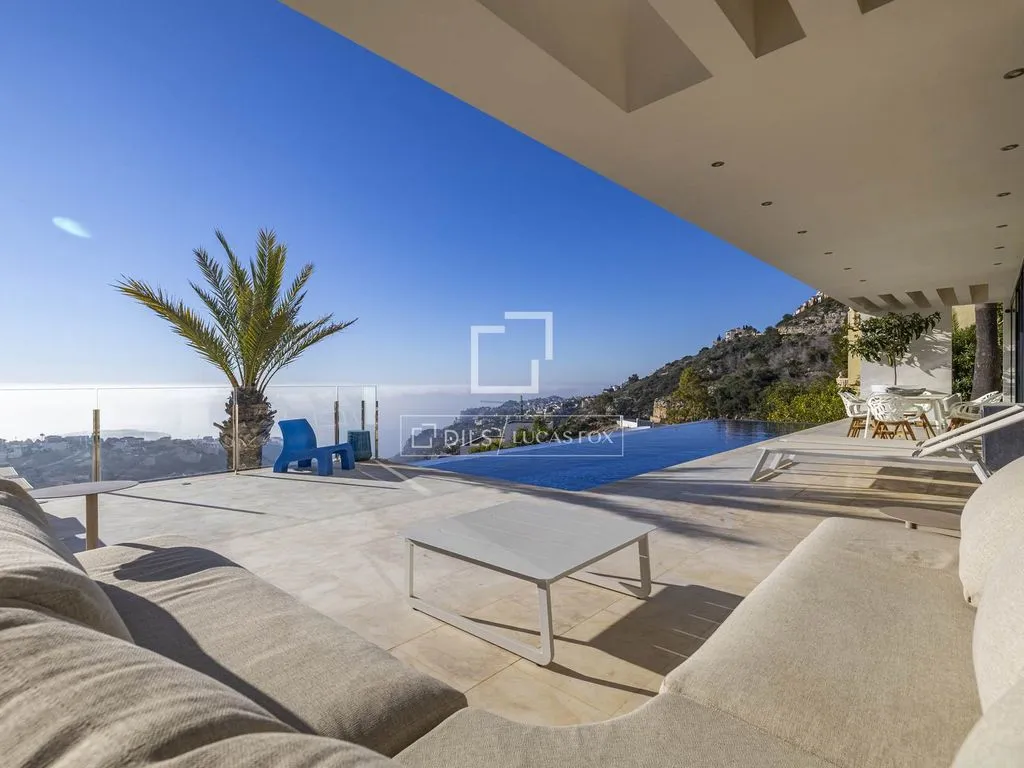 Piscine - Luxury Villa with Panoramic Sea Views in Benitachell