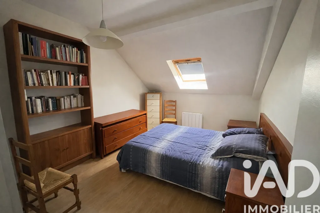 Magamistoad - 4-Bedroom House with Terrace in Drancy