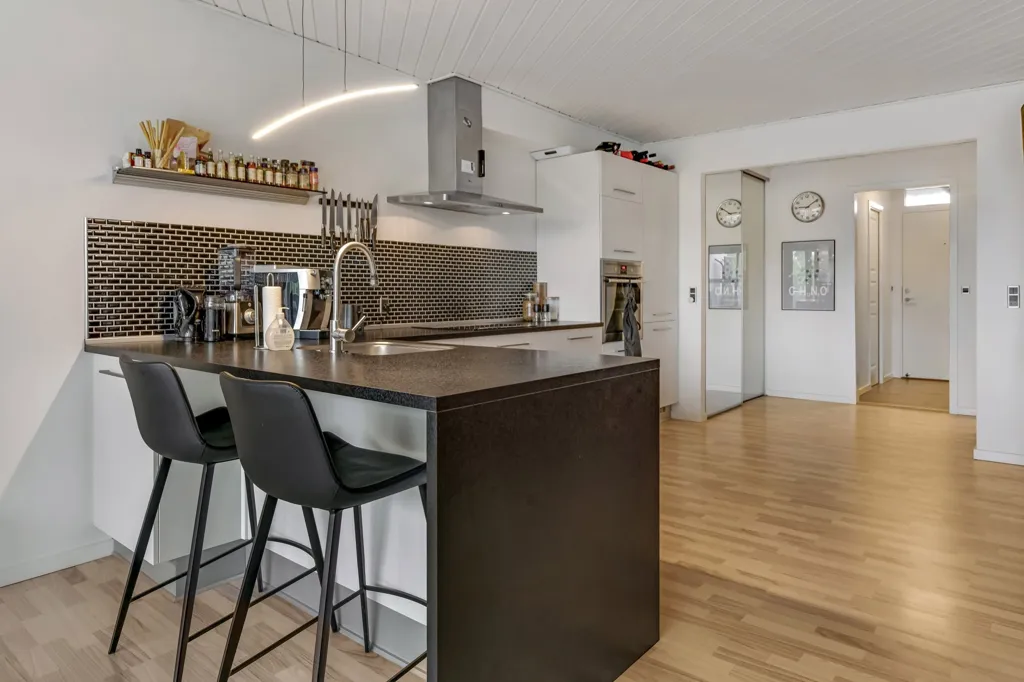 Cuisine - Condo with South-Facing Balcony in Esbjerg