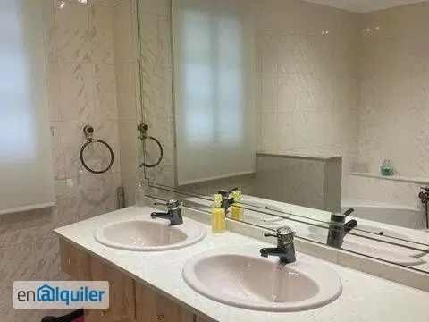 Salles de bain - Furnished Flat with Balcony in Pinedo