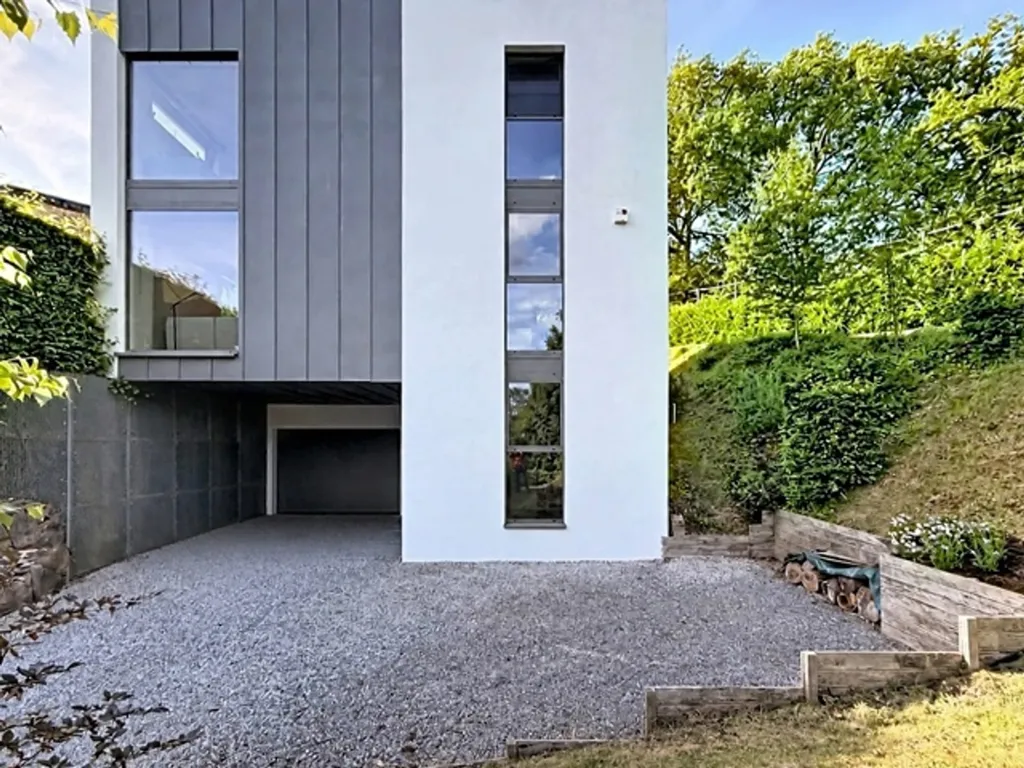 Extérieur - Maison d'Architecte avec Terrasse à Céroux-Mousty