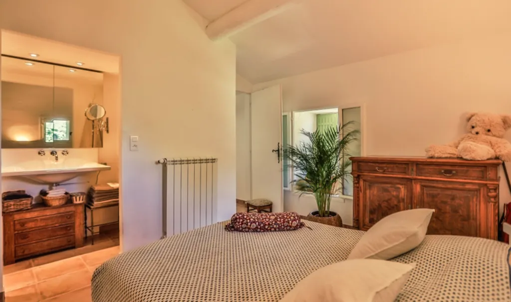 11-room property in L'Isle-sur-la-Sorgue