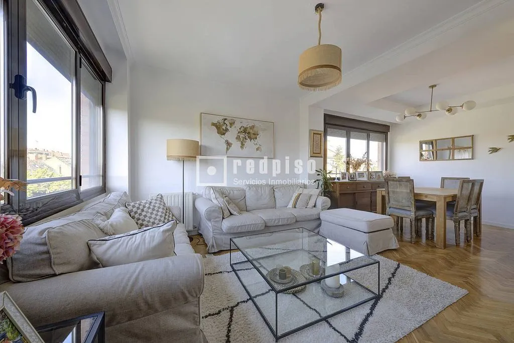 Living Room - Duplex with Pool and Terrace in Boadilla del Monte