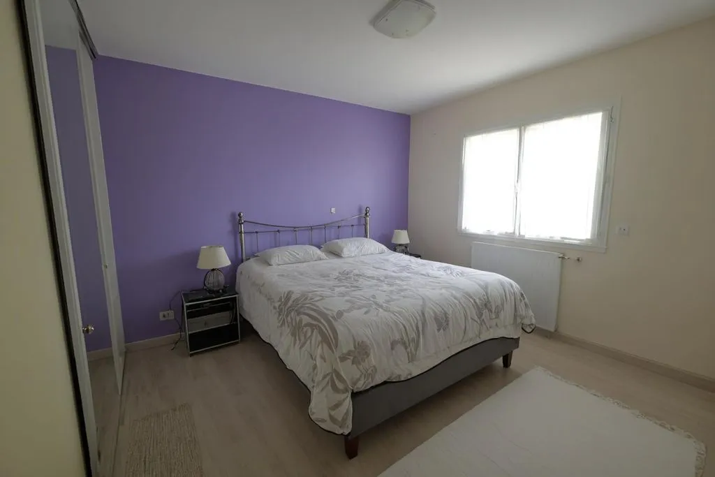 Chambres - Villa Luxueuse avec Jacuzzi à Thoiry