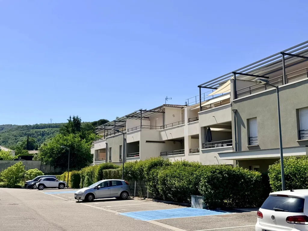 Esterno - 3-Bed Apartment with Terrace in Saint-Péray