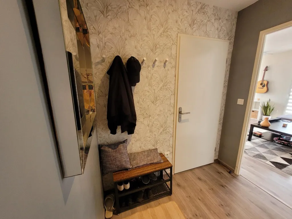 Esik - Flat with Balcony in Loos
