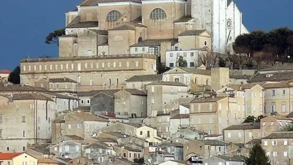 Apartment with Panoramic View in Fermo