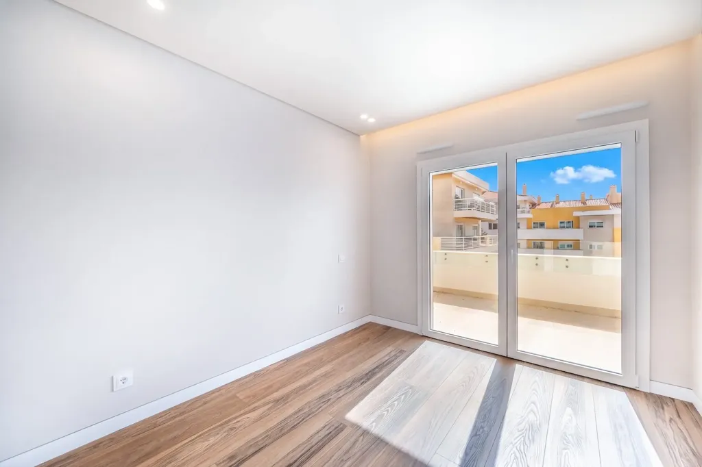 Pièces - Luxury Apartment with Balconies in Cascais