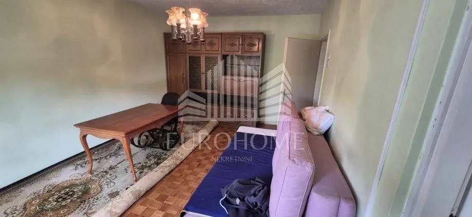 Séjour - Apartment with Central Heating in Sesvete, Zagreb