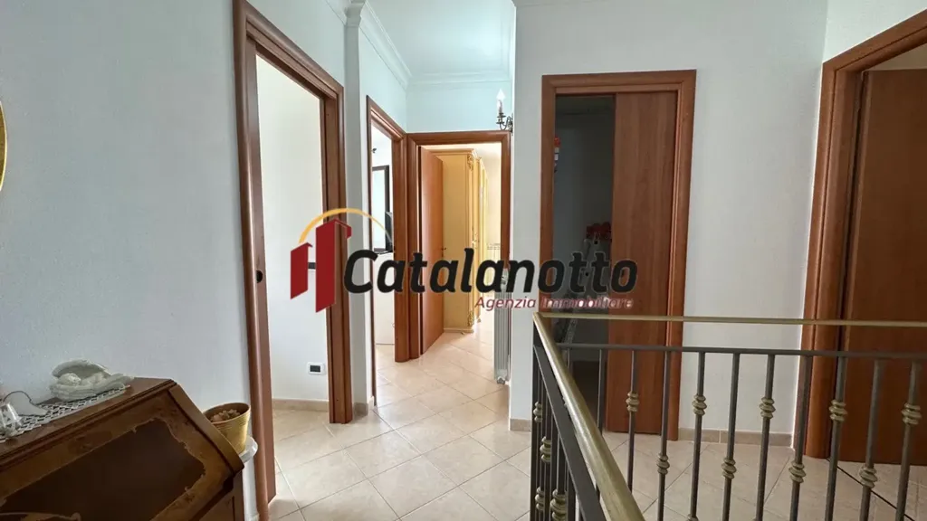 Esik - Villa with Solar Panels in Castelvetrano