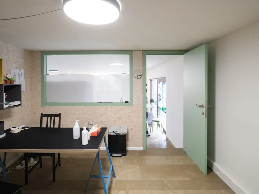 Office - Office with River View in Ghent