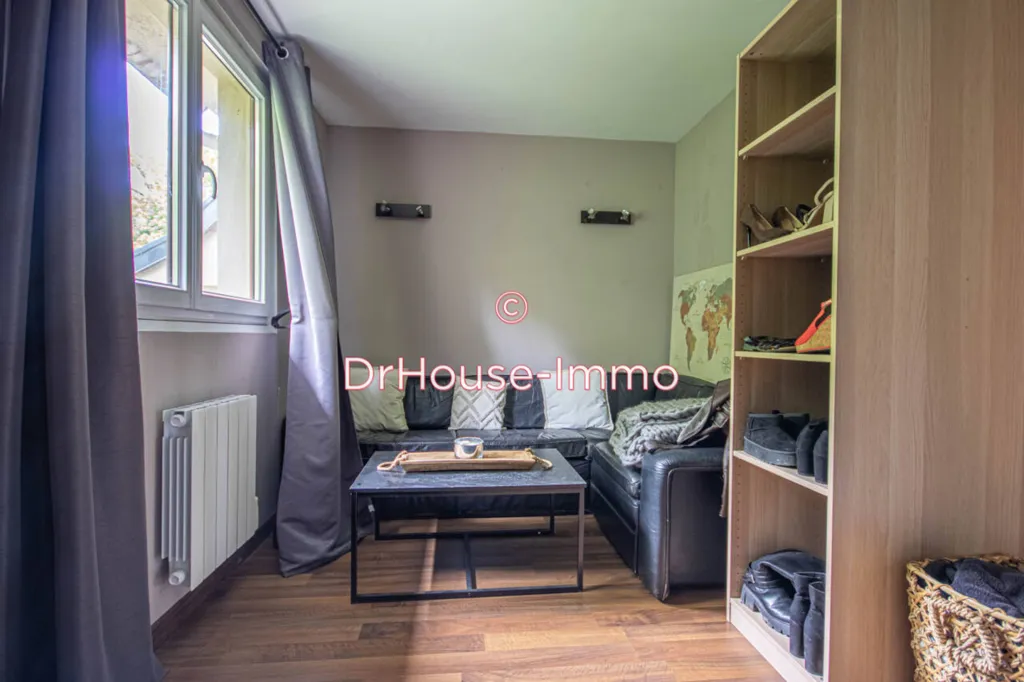 Elutuba - 3-Piece Flat with Balcony in Ivry-La-Bataille