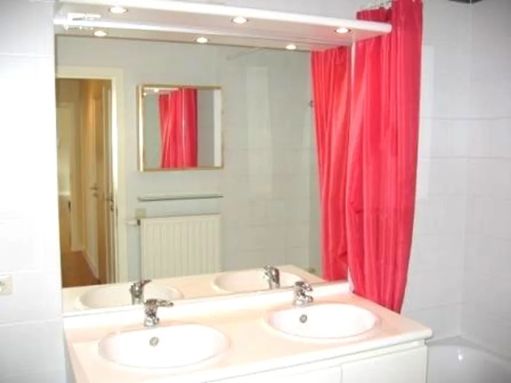 Vannitoad - Penthouse with Private Park in Quiet Area