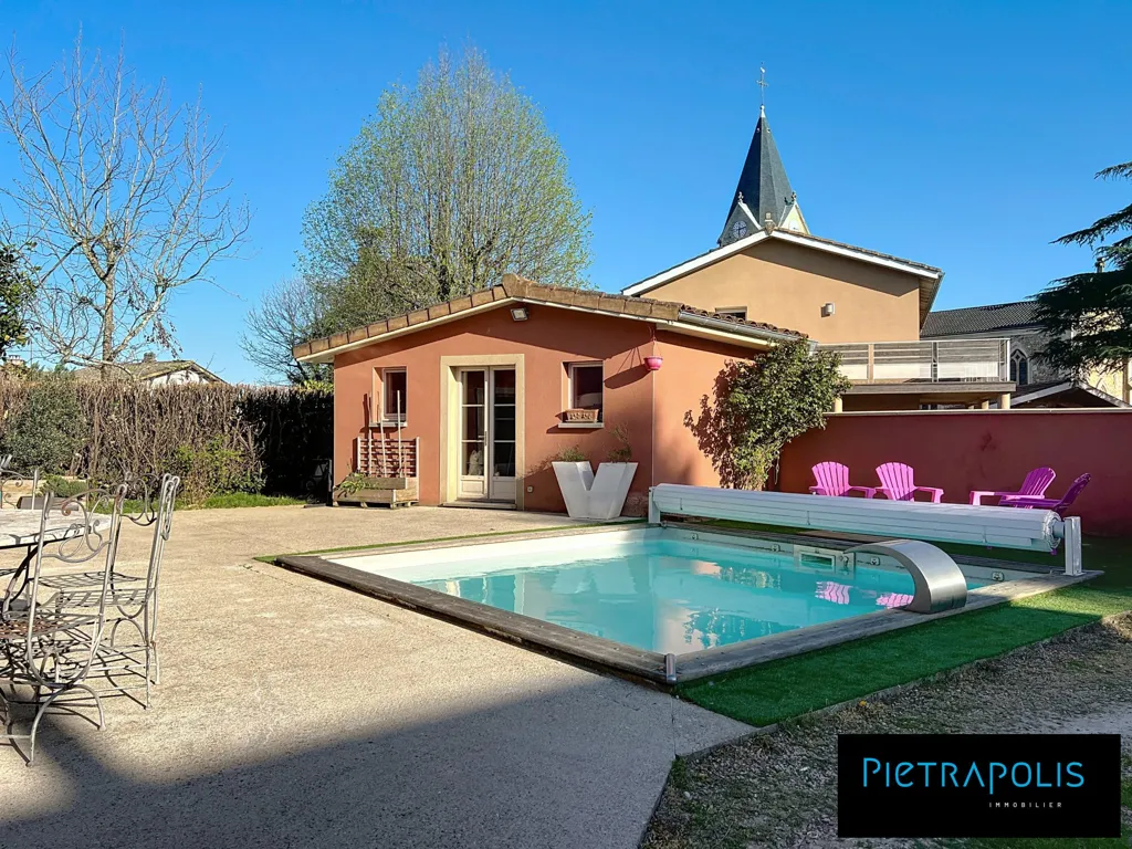 Bassein - Bastide-Style House with Pool in Civrieux