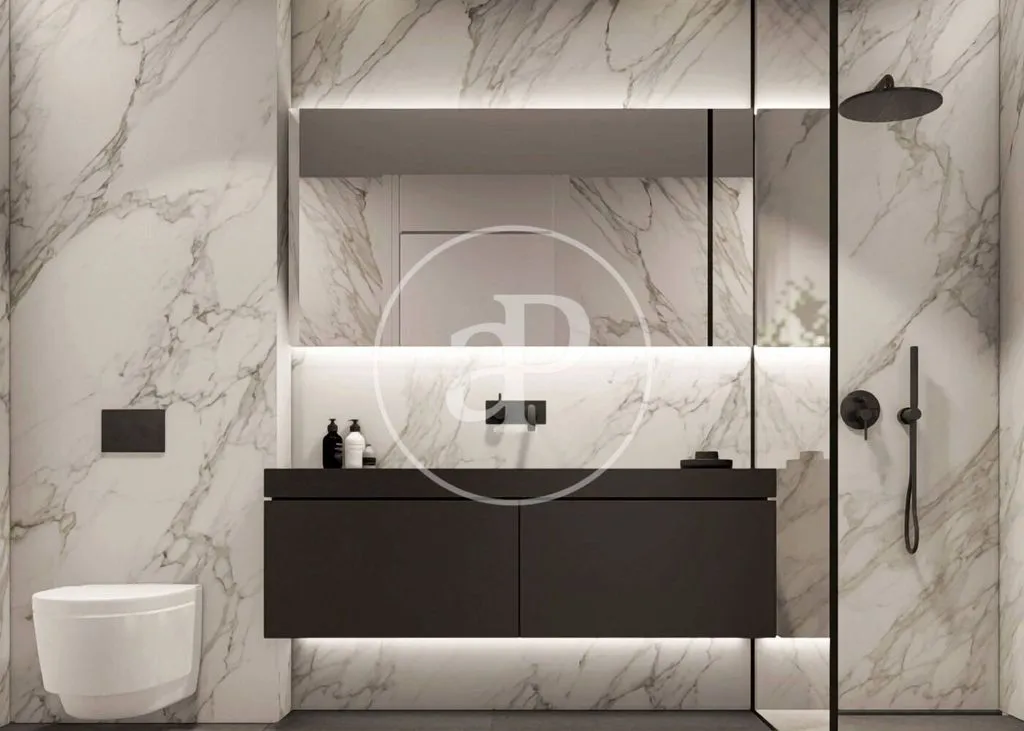 Bathrooms - Luxury Flat with Pool in Salamanca, Madrid