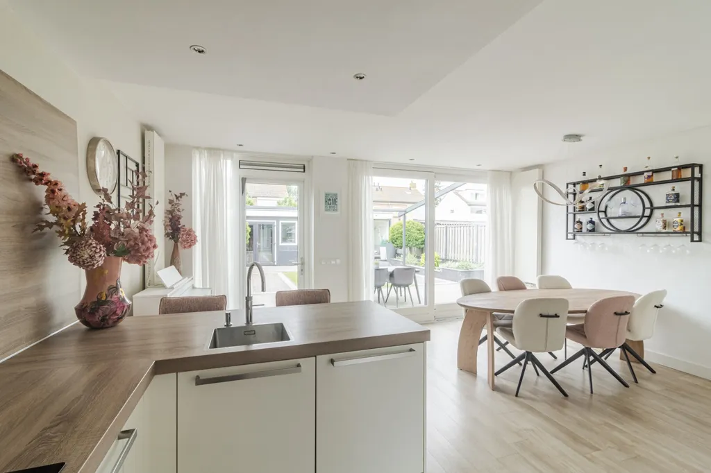 Sala da pranzo - Two-Storey House with Solar Panels in Abbenes