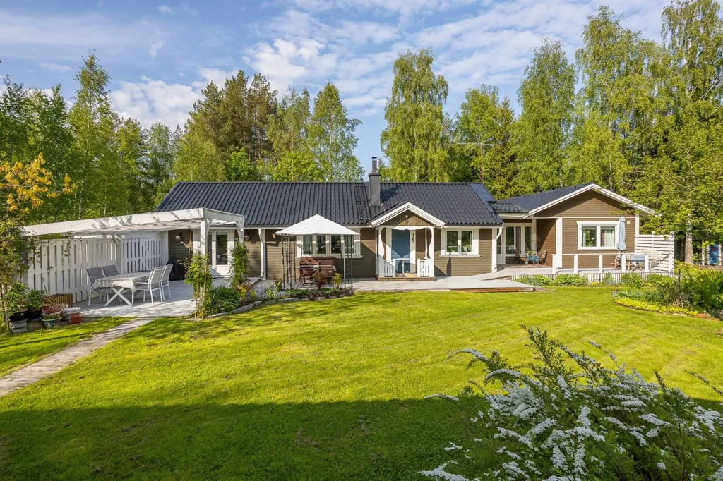 Esterno - Charming Bungalow with Garden near Umeå