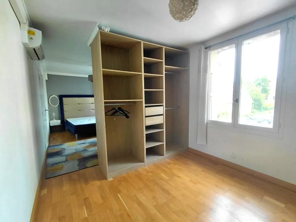 Pièces - Duplex avec terrasse à Saint-Ouen-l'Aumône