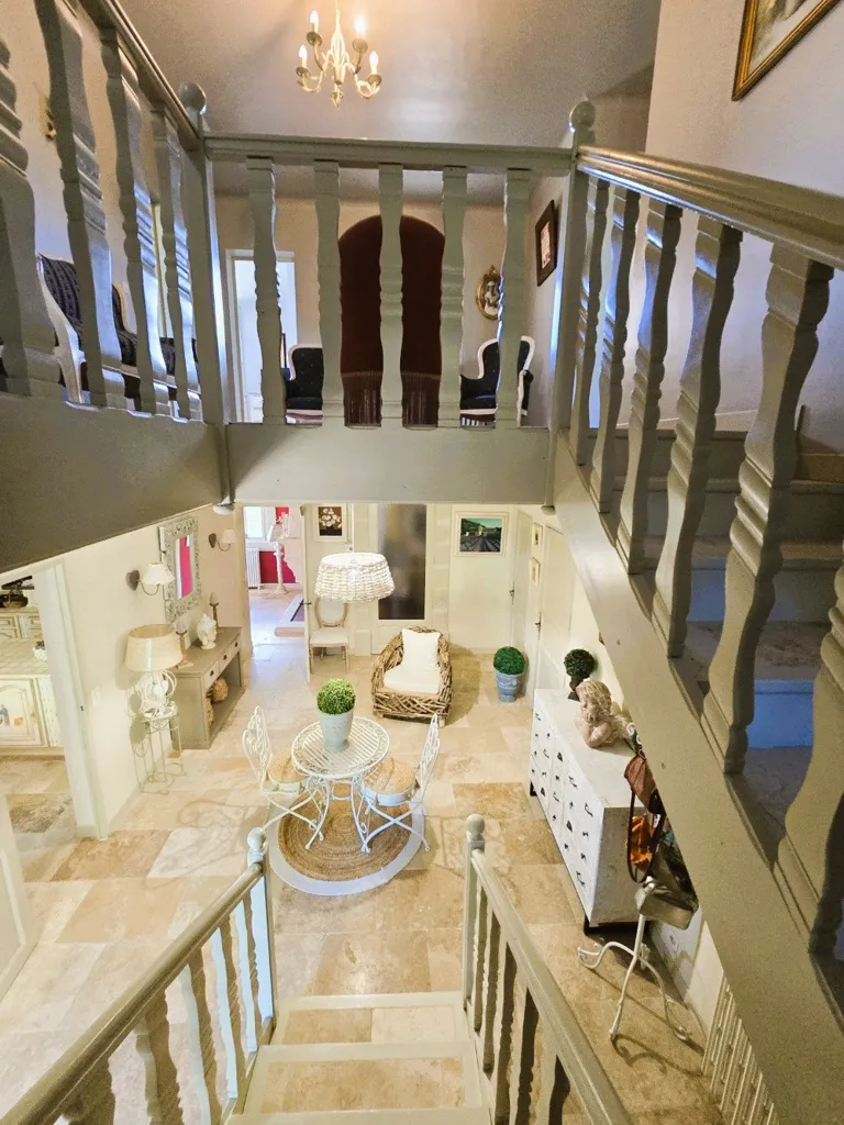 Toad - Villa with Pool in Countryside
