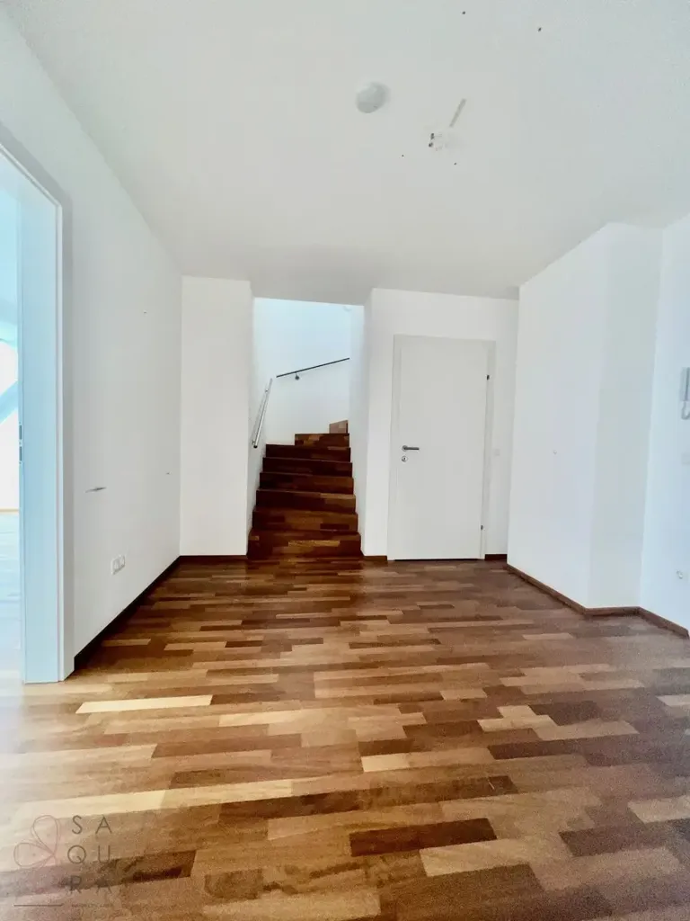 Elutuba - Penthouse Office with Panoramic Views in UNO-City