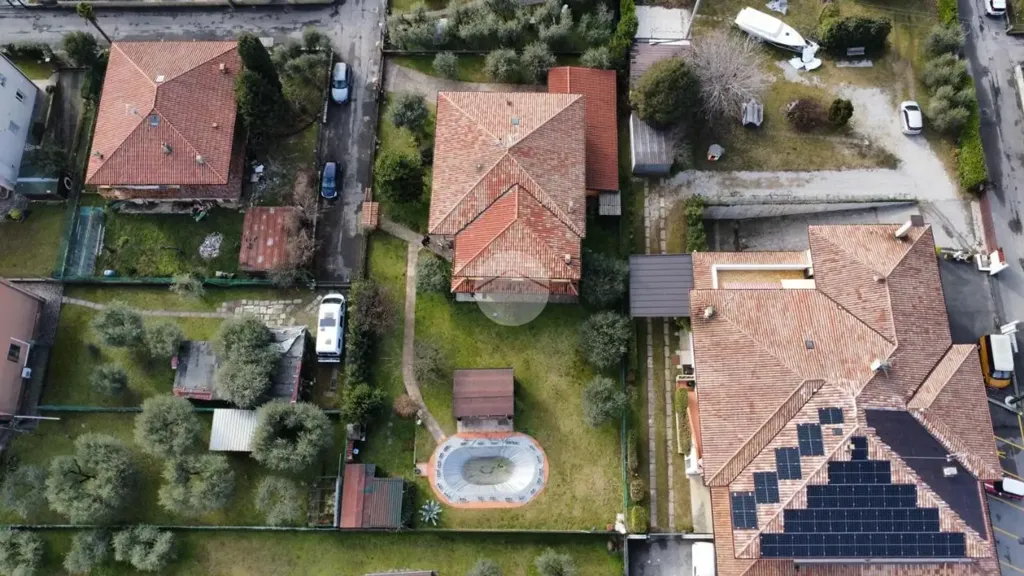 Õhuvaade - Villa with Pool in Puegnago Sul Garda