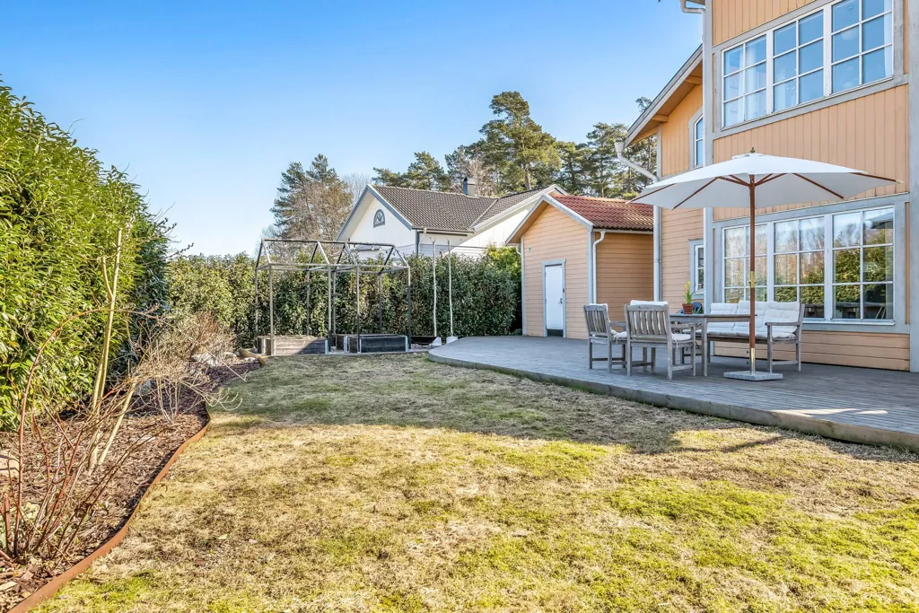 Jardin - Renovated Villa with High Ceilings on Dalarö