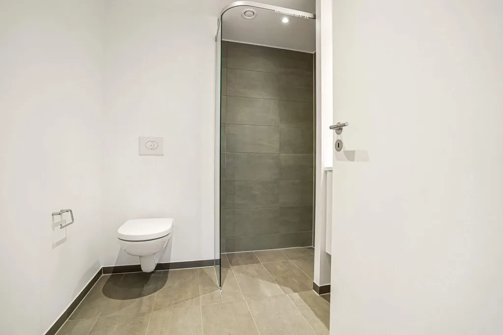 Vannitoad - 1-Bedroom Flat with Balcony in Odense C