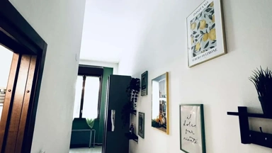 Entrée - Studio with Loft in Private Street, Milan