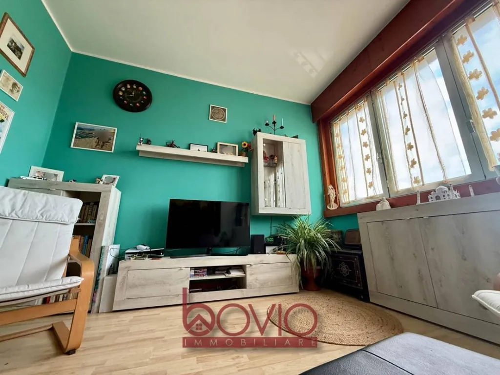 Elutuba - Quadruplex with Balcony in Bertolla, Turin