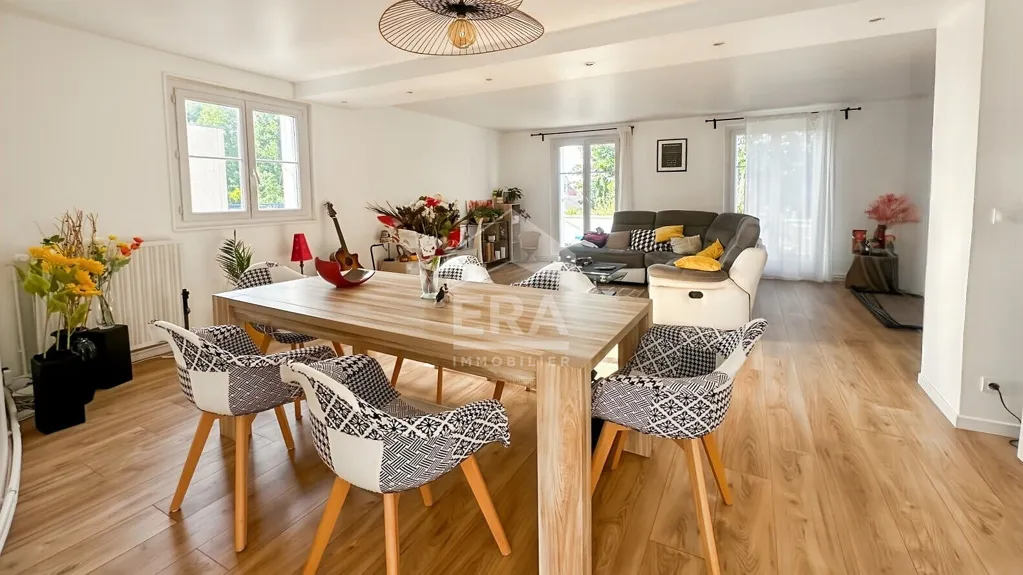 Salle à manger - Appartement 4 Pièces avec Balcon à Reims