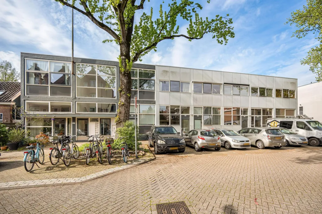 Välivaade - Modern Apartment with Large Windows in Oud-West