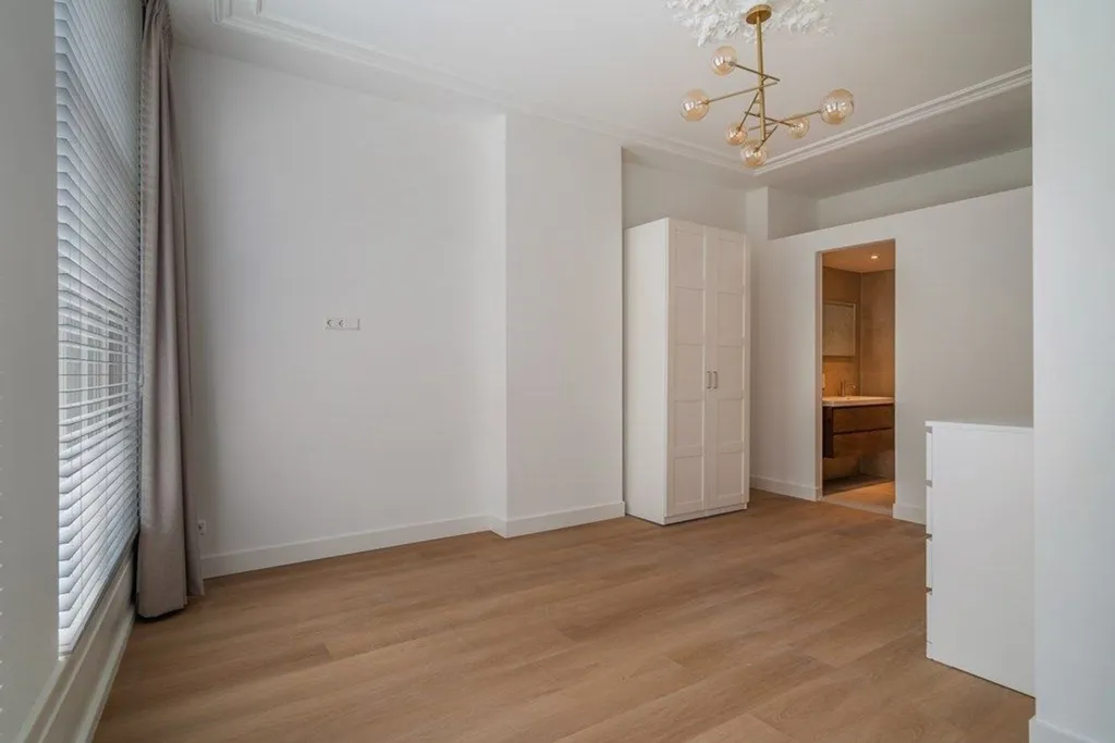 Séjour - Renovated Apartment with Balcony in The Hague