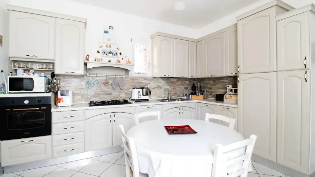 Kitchen - Rustic House with Garden in Sant'Elpidio a Mare
