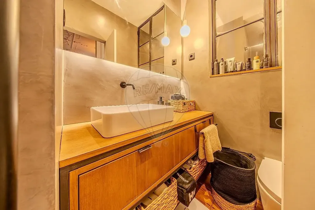 Vannitoad - Lisbon Condo with Terrace and Garden