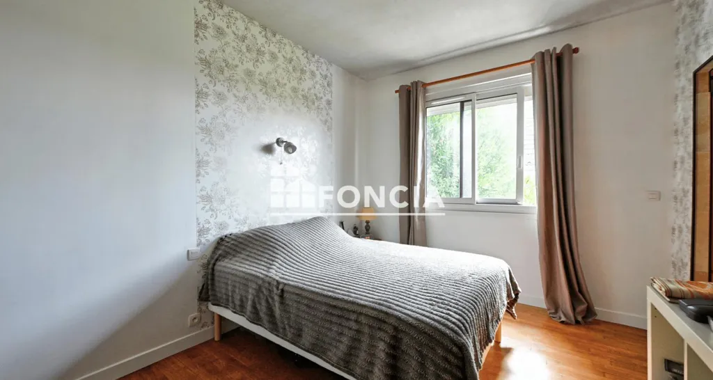 Magamistoad - Three-Bedroom House with Subterranean Space in Osny