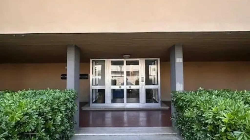 hallway_entrance