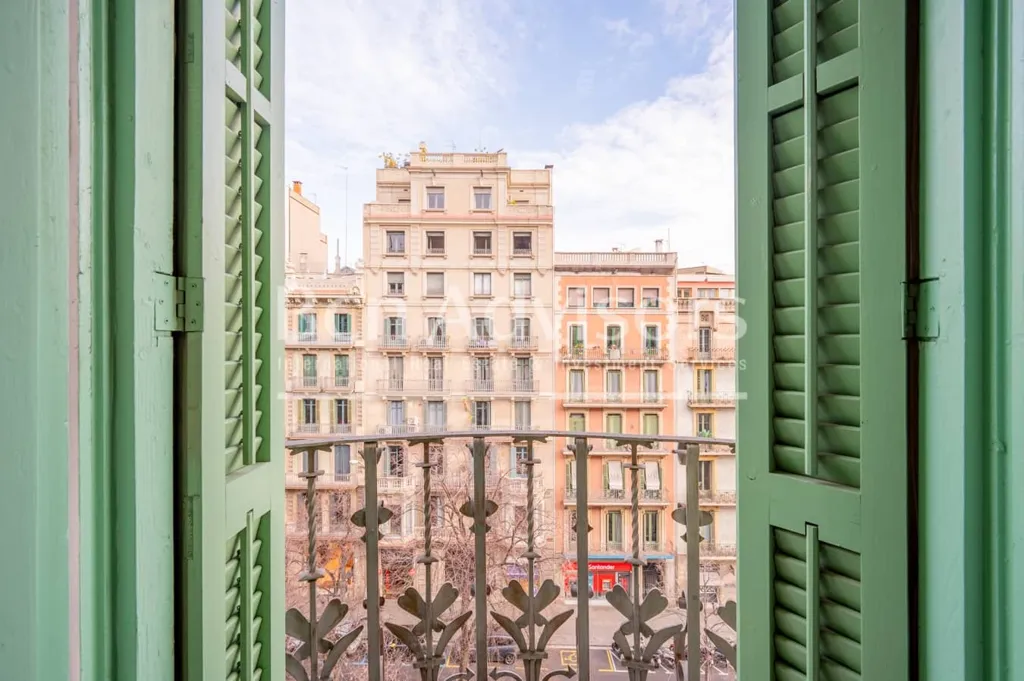 Rõdu - Renovated Apartment with Balcony in Dreta de l'Eixample