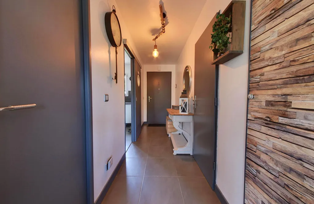 Hallway - Functional House with Garden in Chevry-Cossigny
