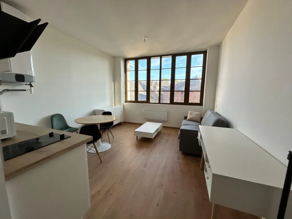 Elutuba - Modernised Studio Flat in Saint-Quentin