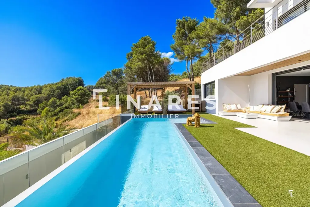 Bassein - Villa with Pool and Ascender in Marseille 11ème