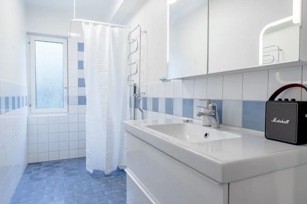 Badezimmer - Apartment with Balcony in Skellefteå's Norrböle