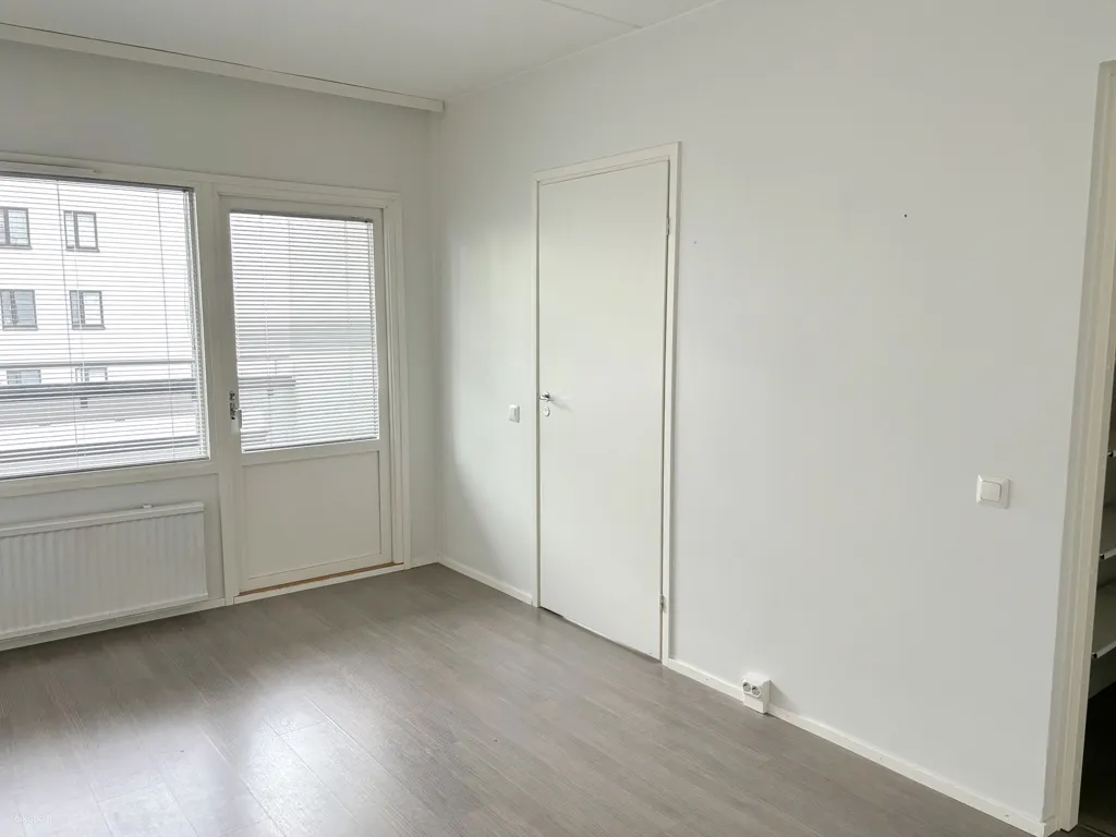 Pièces - Bright Apartment with Balcony in Länsimäki, Vantaa