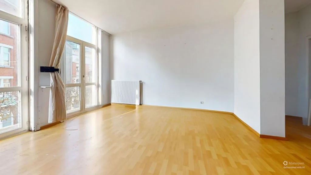 Toad - Mixed-Use Building with Storage in Schaerbeek