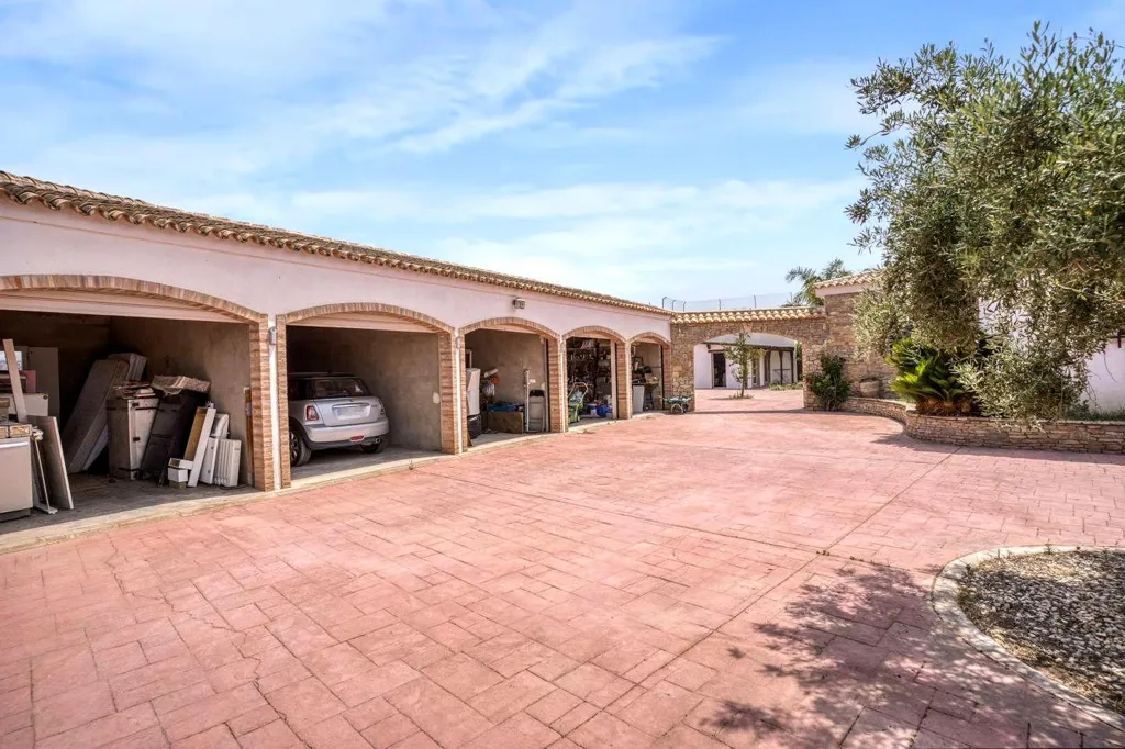 Jardin - Villa with Pool in Camì Paterna-Lloma del Calderer