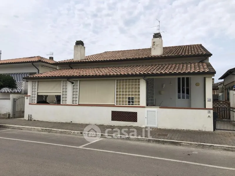 Välivaade - Five-Room Apartment with Private Terrace in Grosseto