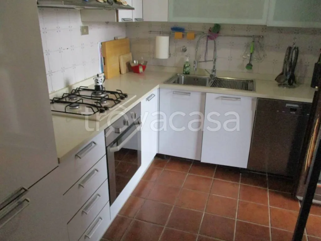 Cuisine - Bifamiliar Villa with Private Garden in La Loggia